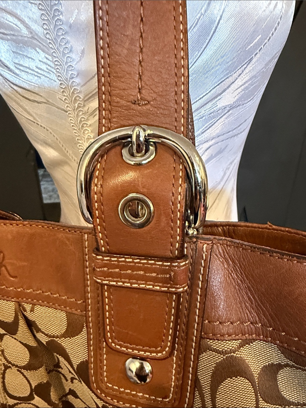 Vintage Coach Tan and Brown Signature Canvas Shoulder Tote - Picture 2 of 10